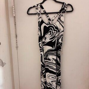 Black & White Abstract Print Midi Dress – Size L (11–13)